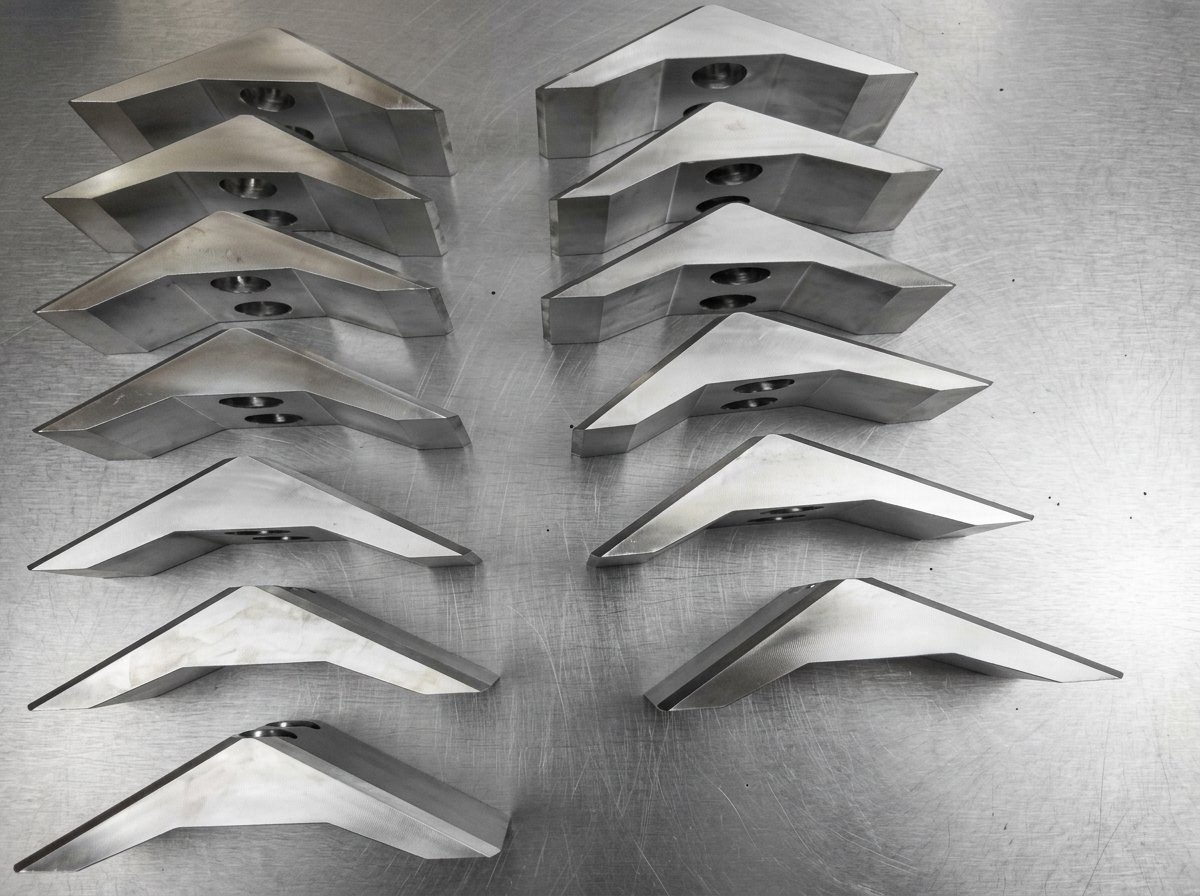 VMC precision machined components for motors and steam turbines